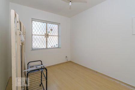 Quarto 1 de apartamento para alugar com 2 quartos, 78m² em Brás de Pina, Rio de Janeiro