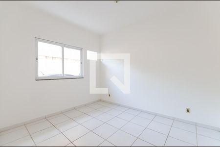 Quarto 1 de casa para alugar com 1 quarto, 40m² em Engenho do Mato, Niterói