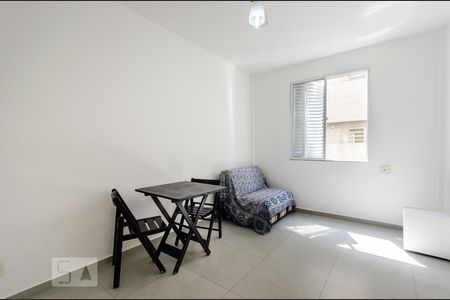 Sala e quarto de kitnet/studio para alugar com 1 quarto, 28m² em José Menino, Santos