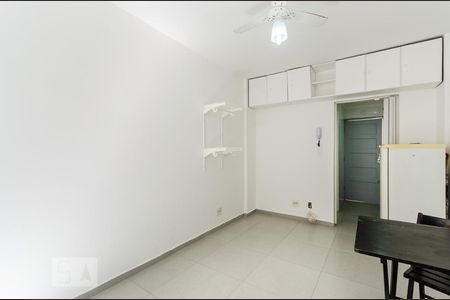 Sala e quarto de kitnet/studio para alugar com 1 quarto, 28m² em José Menino, Santos