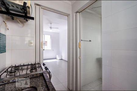 Cozinha de kitnet/studio para alugar com 1 quarto, 28m² em José Menino, Santos