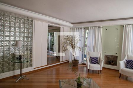 Sala de casa à venda com 5 quartos, 600m² em Pacaembu, São Paulo