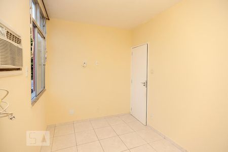 Quarto 1 de apartamento para alugar com 2 quartos, 52m² em Todos Os Santos, Rio de Janeiro