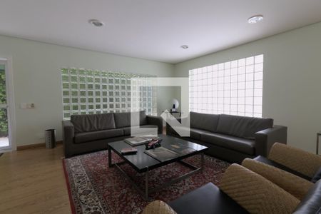 Sala de casa à venda com 4 quartos, 350m² em Pacaembu, São Paulo
