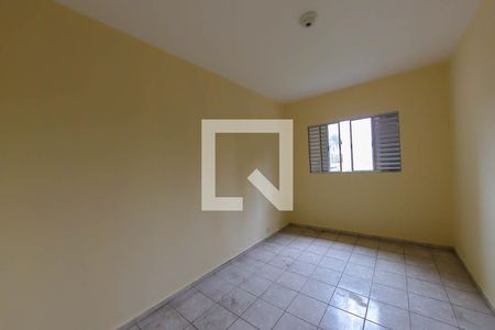 Quarto 2 de casa para alugar com 2 quartos, 80m² em Vila Dona Augusta, São Paulo