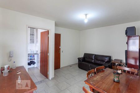 Sala de apartamento para alugar com 2 quartos, 68m² em Cachoeirinha, Belo Horizonte