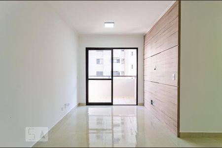 Sala de apartamento para alugar com 3 quartos, 77m² em Vila Santa Catarina, São Paulo