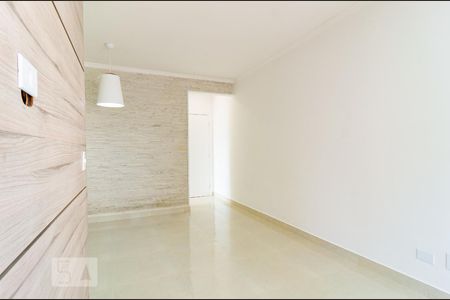 Sala de apartamento para alugar com 3 quartos, 77m² em Vila Santa Catarina, São Paulo