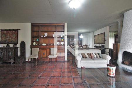 Sala de casa à venda com 6 quartos, 324m² em Jardim Guedala, São Paulo