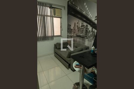 Sala de kitnet/studio à venda com 1 quarto, 30m² em Centro, Niterói