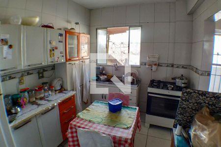 Casa à venda com 170m², 2 quartos e sem vaga Casa à venda com 170m², 2 quartos e sem vagaCozinha