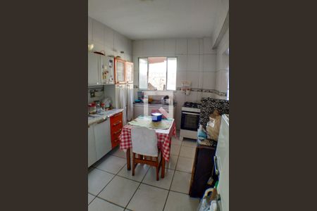 Casa à venda com 170m², 2 quartos e sem vaga Casa à venda com 170m², 2 quartos e sem vagaCozinha