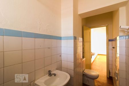 Banheiro social de casa para alugar com 2 quartos, 106m² em Vila Lucy, Sorocaba
