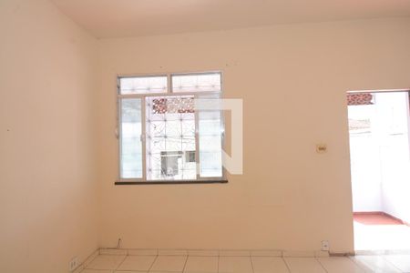 Sala de casa para alugar com 3 quartos, 220m² em Bento Ribeiro, Rio de Janeiro