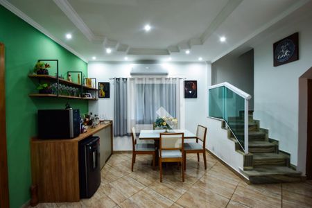Sala de casa de condomínio à venda com 3 quartos, 132m² em Lins de Vasconcelos, Rio de Janeiro