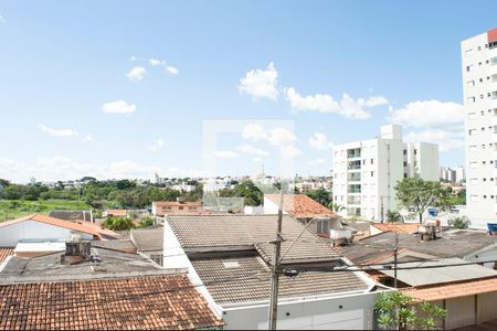 Vista da Sala de apartamento para alugar com 3 quartos, 62m² em Tubalina, Uberlândia