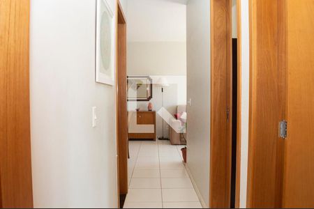 Corredor de apartamento para alugar com 3 quartos, 62m² em Tubalina, Uberlândia