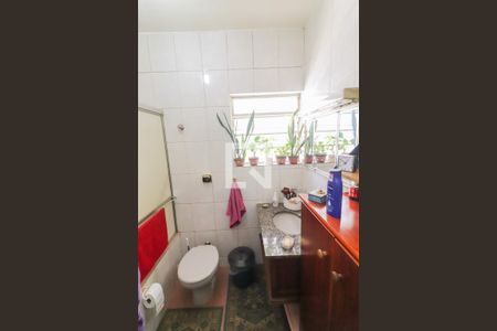 Casa à venda com 110m², 3 quartos e 2 vagas Casa à venda com 110m², 3 quartos e 2 vagasBanheiro