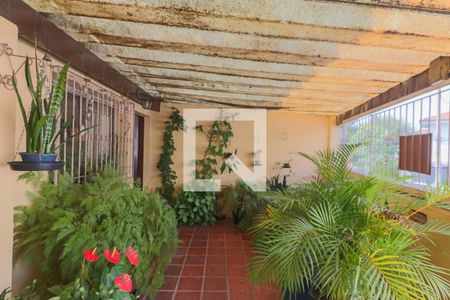 Casa à venda com 110m², 3 quartos e 2 vagas Casa à venda com 110m², 3 quartos e 2 vagasQuintal / Garagem