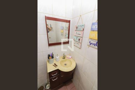 Casa à venda com 110m², 3 quartos e 2 vagas Casa à venda com 110m², 3 quartos e 2 vagasLavanderia - Banheiro