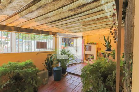 Casa à venda com 110m², 3 quartos e 2 vagas Casa à venda com 110m², 3 quartos e 2 vagasQuintal / Garagem