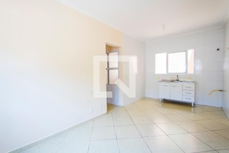 Sala/Cozinha de apartamento para alugar com 2 quartos, 42m² em Vila Cecília Maria, Santo André