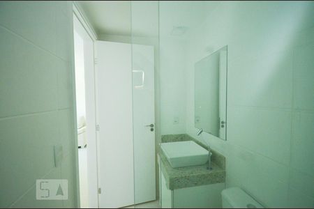 Apartamento à venda com 59m², 2 quartos e 1 vaga Apartamento à venda com 59m², 2 quartos e 1 vagaBanheiro