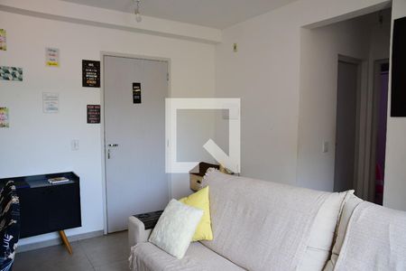 Sala de apartamento para alugar com 2 quartos, 46m² em Parque Rincão, Cotia