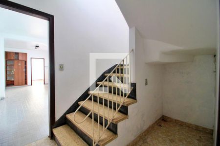 Escada de casa à venda com 4 quartos, 150m² em Vila Alzira, Santo André