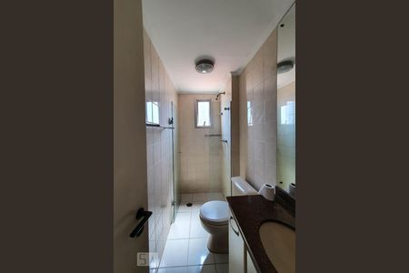Banheiro de apartamento para alugar com 2 quartos, 66m² em Chácara Inglesa, São Paulo