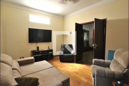 Sala de casa à venda com 4 quartos, 250m² em Cambuci, São Paulo