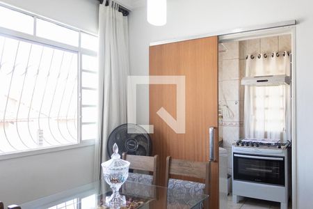 Sala de TV de apartamento à venda com 2 quartos, 55m² em Europa, Belo Horizonte