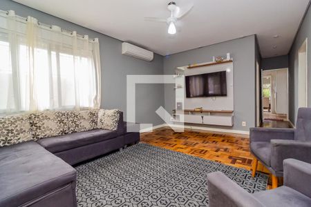 Sala de casa à venda com 3 quartos, 170m² em Coronel Aparicio Borges, Porto Alegre