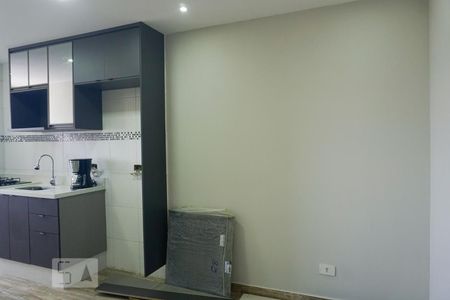 Sala/Cozinha de apartamento à venda com 2 quartos, 40m² em Vila Nhocune, São Paulo