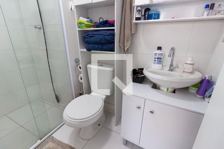 Banheiro de apartamento à venda com 1 quarto, 27m² em Ferreira, São Paulo