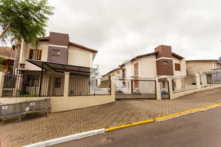 Casa de condomínio para alugar com 57m², 2 quartos e 1 vaga Casa de condomínio para alugar com 57m², 2 quartos e 1 vagaFachada do condomínio