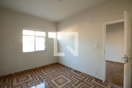 Quarto 1 de casa para alugar com 2 quartos, 50m² em Cordovil, Rio de Janeiro