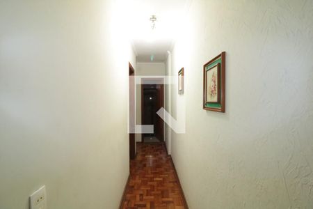 Corredor de acesso aos dormitorios de casa à venda com 3 quartos, 95m² em Vila Regente Feijó, São Paulo