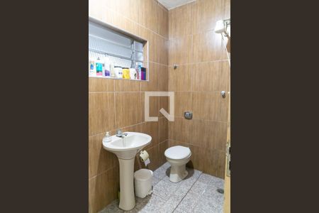 Banheiro suíte 1 de casa à venda com 3 quartos, 140m² em Jardim Bom Clima, Guarulhos