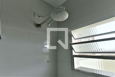 Banheiro de kitnet/studio para alugar com 1 quarto, 30m² em Jardim Arapongas, Guarulhos