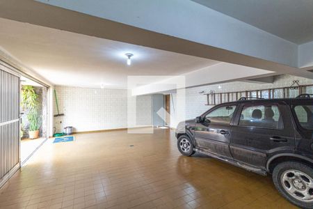 Garagem de casa para alugar com 3 quartos, 323m² em Vila Osasco, Osasco