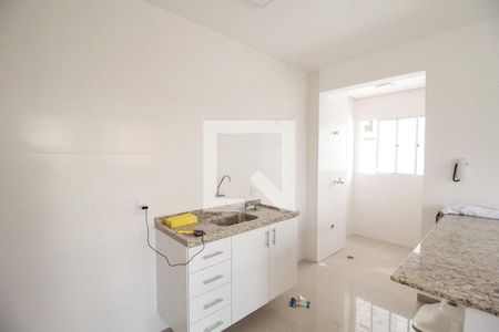 Cozinha de apartamento para alugar com 2 quartos, 60m² em Santa Teresinha, São Paulo