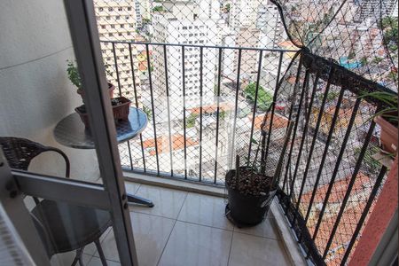 Apartamento à venda com 60m², 3 quartos e 1 vaga Apartamento à venda com 60m², 3 quartos e 1 vagaVaranda