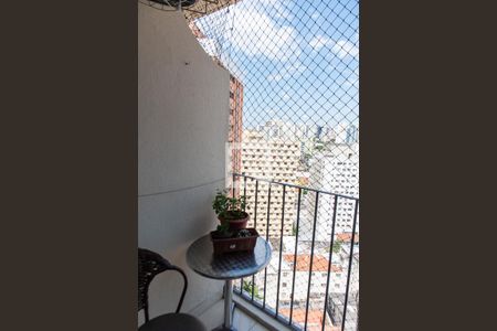 Apartamento à venda com 60m², 3 quartos e 1 vaga Apartamento à venda com 60m², 3 quartos e 1 vagaVaranda