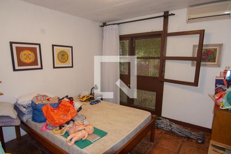 Quarto 1 de casa para alugar com 5 quartos, 200m² em Laranjeiras, Rio de Janeiro