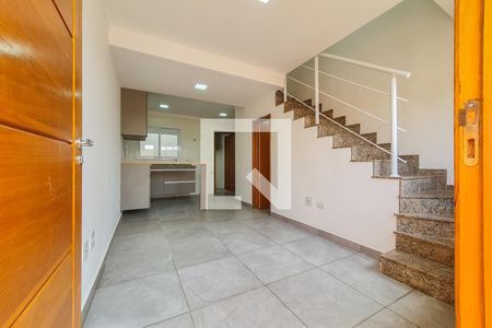 Sala de casa de condomínio para alugar com 2 quartos, 55m² em Vila Brasílio Machado, São Paulo