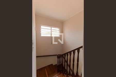 Escada de casa à venda com 4 quartos, 250m² em Jardim Proença, Campinas