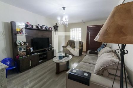 Sala de casa à venda com 2 quartos, 300m² em Teresópolis, Porto Alegre