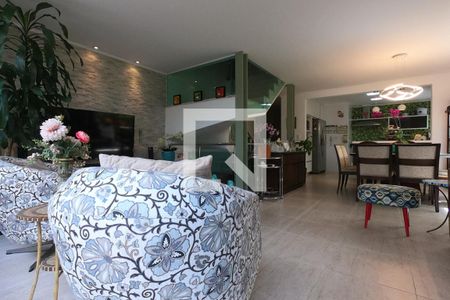 Sala de casa de condomínio à venda com 3 quartos, 240m² em Vila Andrade, São Paulo