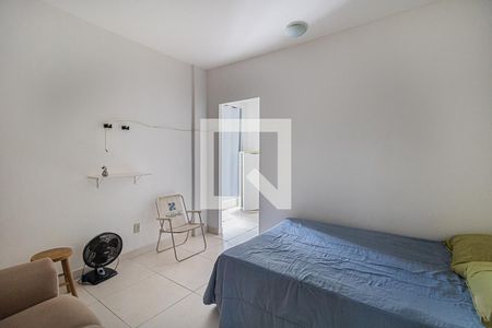 Sala/Quarto de kitnet/studio à venda com 1 quarto, 35m² em São Geraldo, Porto Alegre